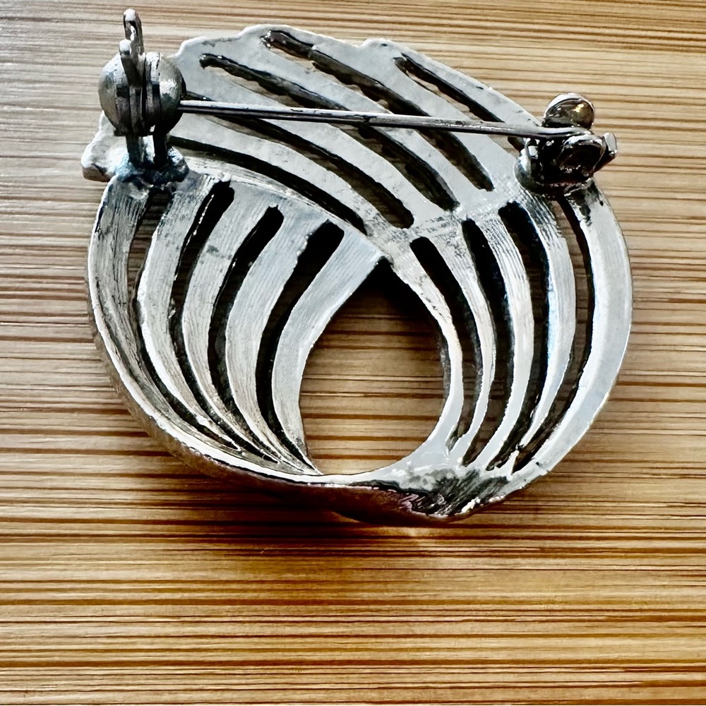 Vintage Silver Swirl Brooch Faux Marcasite Pin Art Deco Wave Circle - Picture 7 of 8